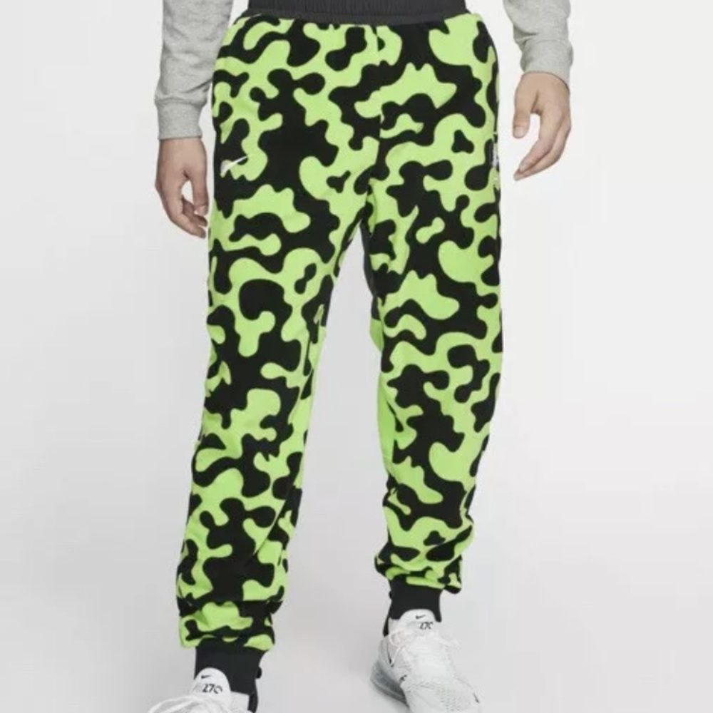 Nike NSW Sportswear CE Winter NYC Parks Blk Green